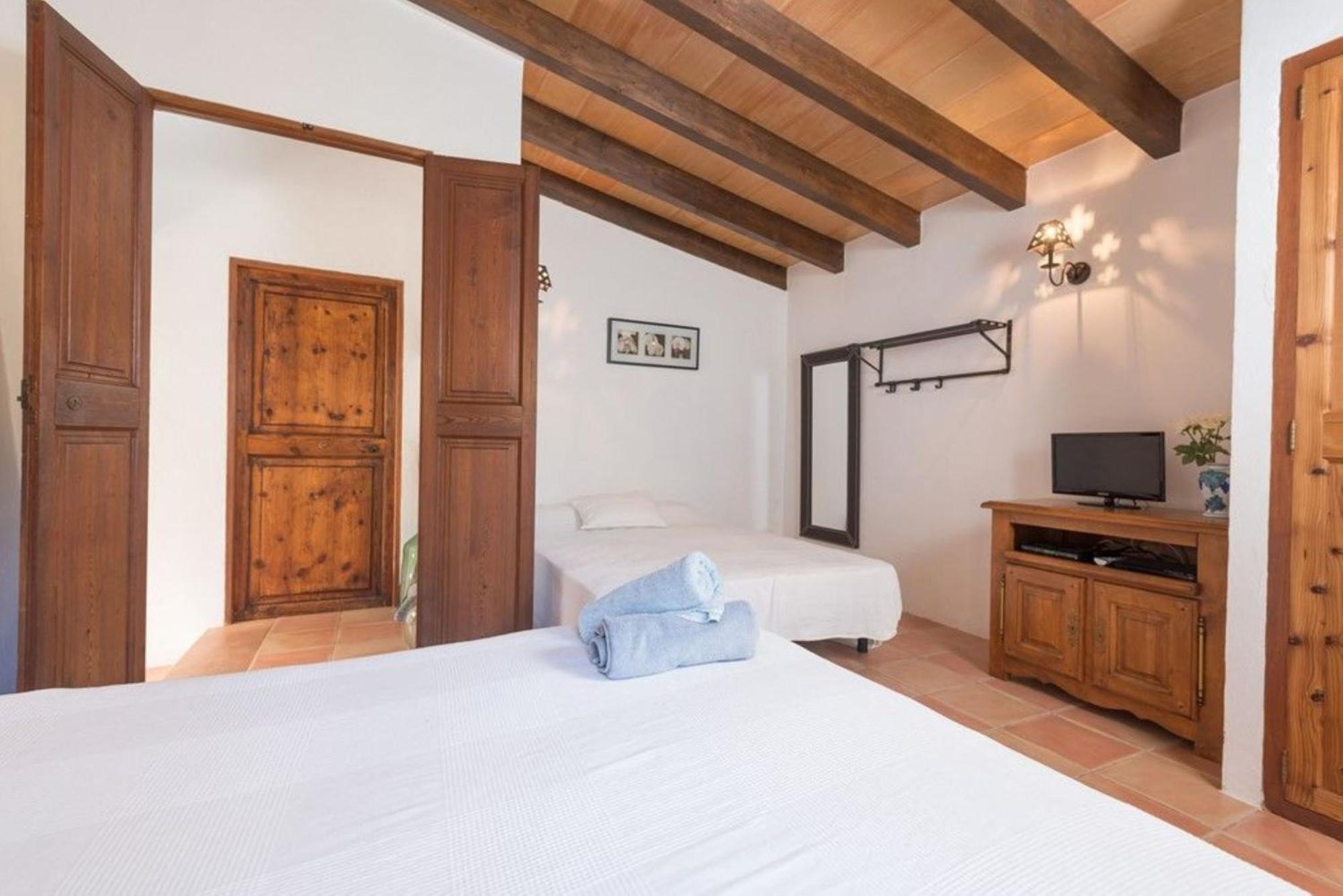 Гостевой дом Casita De Montana Cerca Del Mar Форналуч Экстерьер фото
