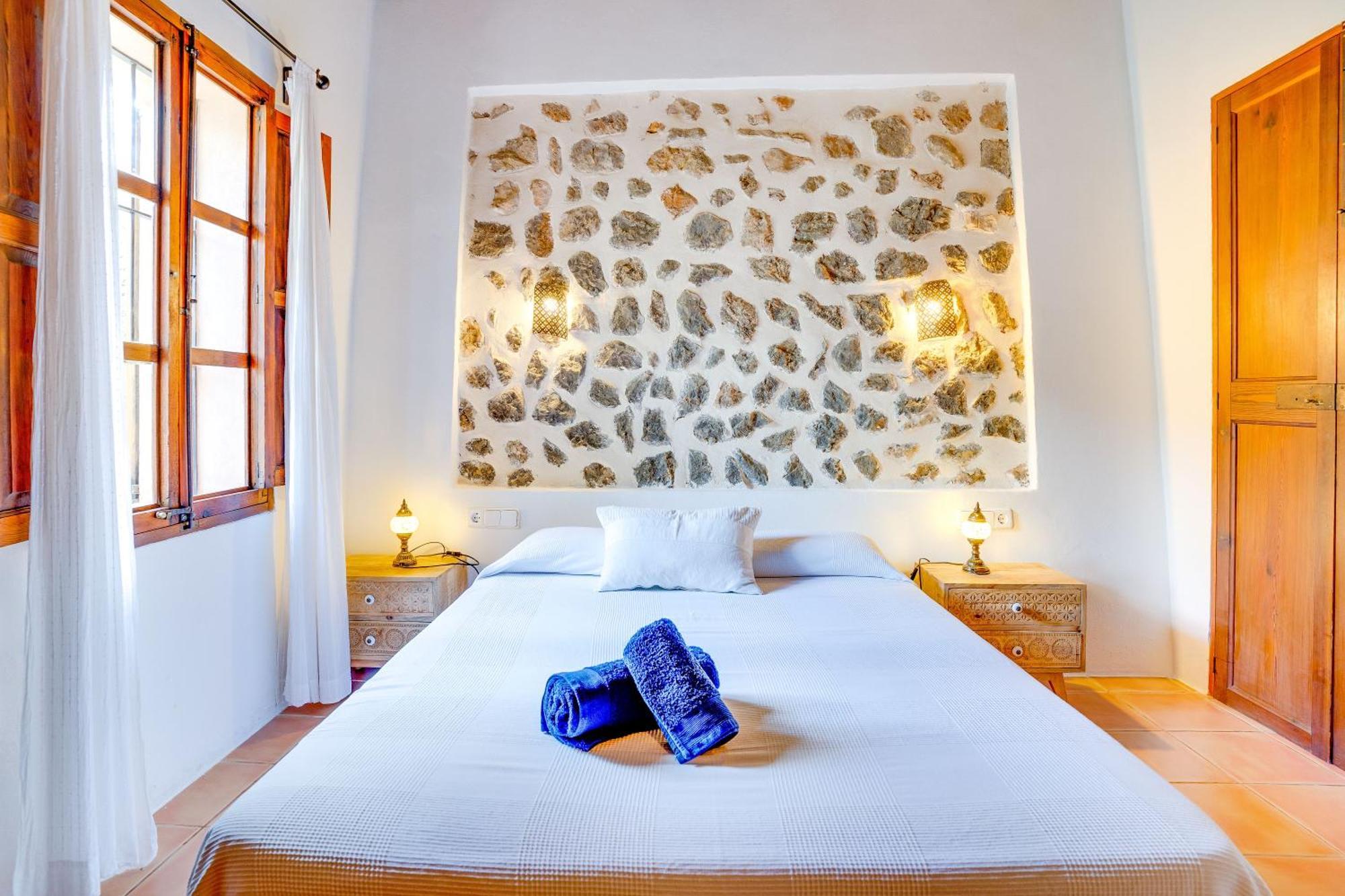 Гостевой дом Casita De Montana Cerca Del Mar Форналуч Экстерьер фото